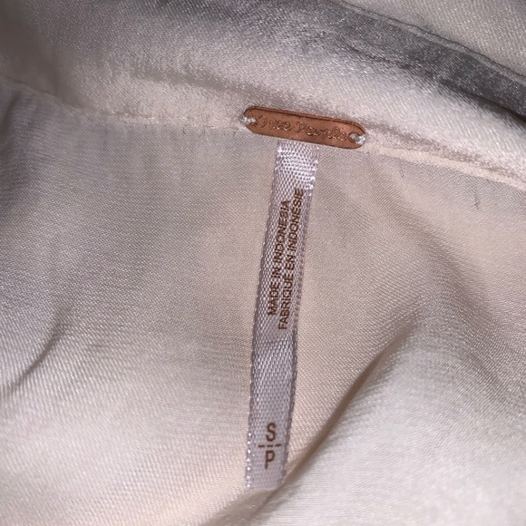 Free People Anthropologie women’s cream button up blouse top size small S - Picture 4 of 4